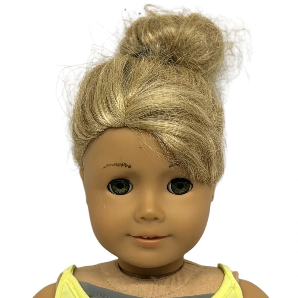 2000's American Girl Doll Long Blond Hair Hazel Green Eyes 18